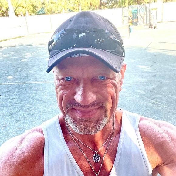 Meet your Posher, Scott - Picture 1 of 1